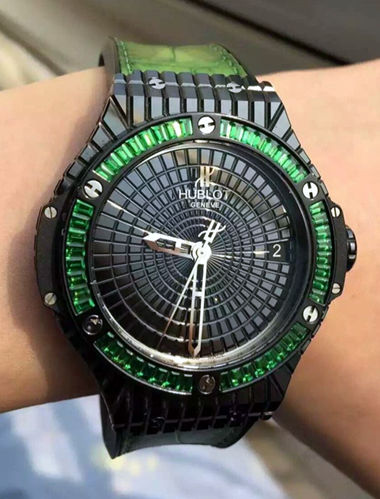 Replica Hublot Big Bang Caviar Watch